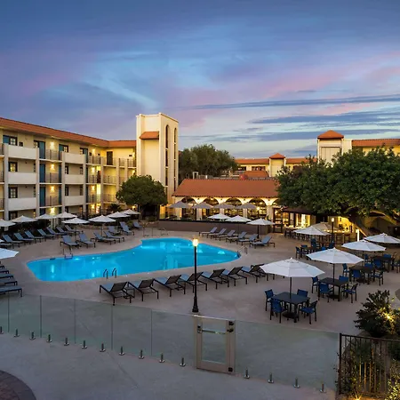 Embassy Suites By Hilton Scottsdale Resort