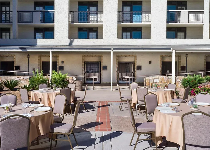 Embassy By Hilton 4* Scottsdale