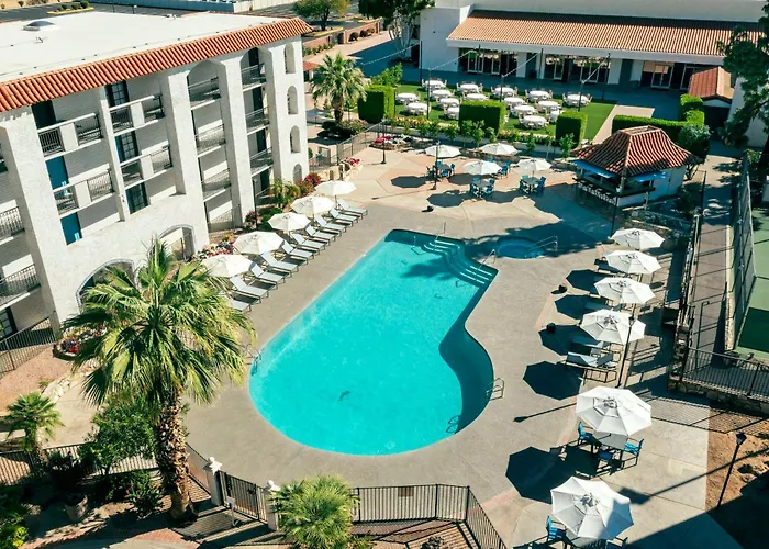 Resort Embassy By Hilton 4*