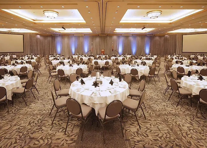 Resort Embassy By Hilton Scottsdale